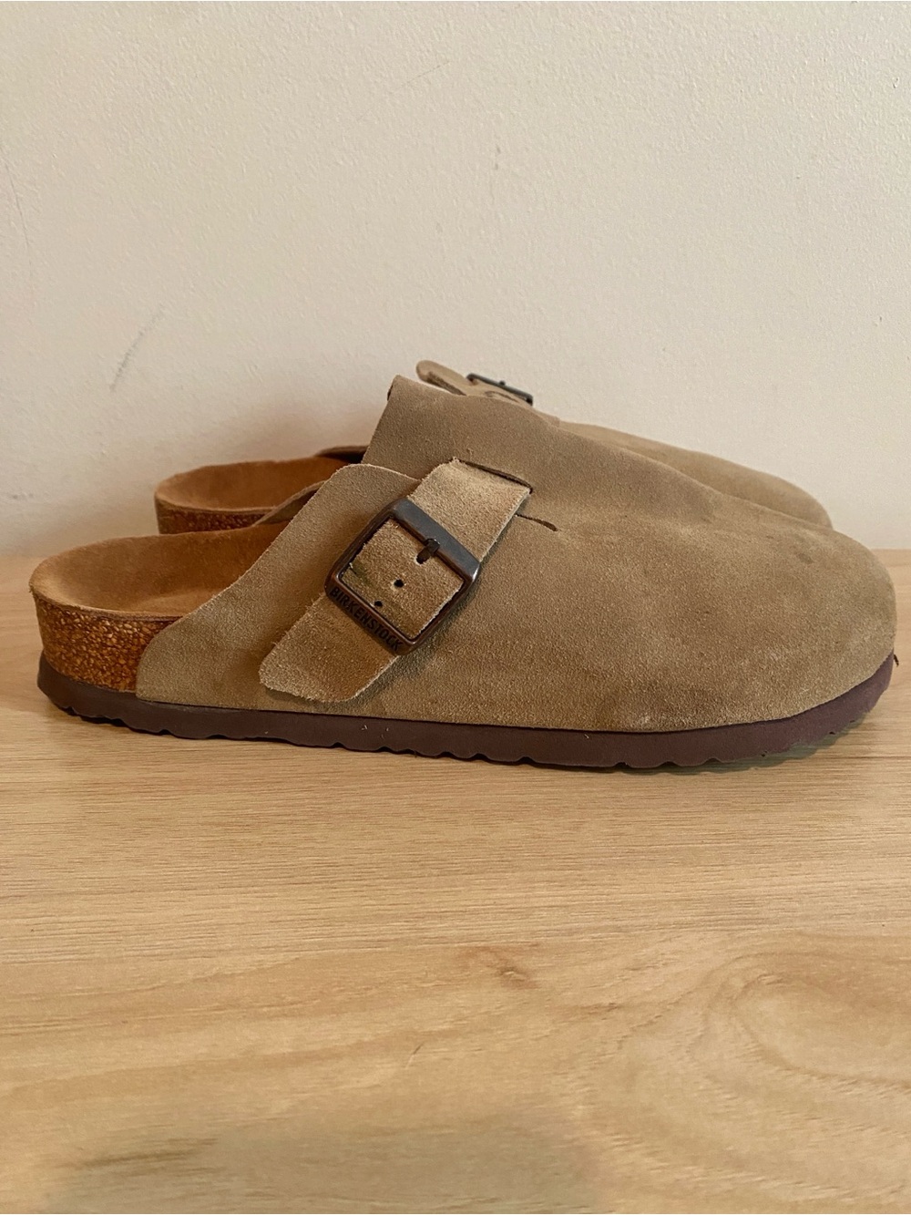 *needs fix* Birkenstock Boston Taupe Suede Soft Footbed Clogs EU 40 US Women’s 9 - Picture 2 of 8